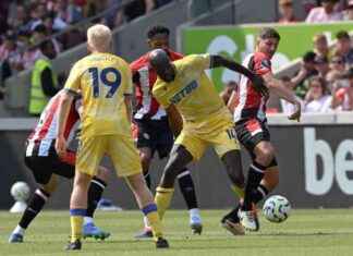 Crystal Palace Manager Explains Striker’s Substitution in Brentford Loss news-18082024-224302