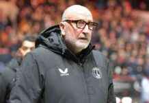 Charlton Athletic Assistant Boss Paul Hart Steps Down – Nathan Jones Praises ‘Massive Influence’ news-30082024-003239