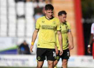 Josh Edwards Defies Odds, Returns Quickly from Injury as Charlton Wing-Back news-30092024-015516