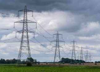 Farage criticizes Labour’s 114-mile pylon plan – London Business News farage-criticizes-labours-114-mile-pylon-plan-london-business-news