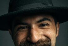 How To Approach Someone You Like In London With Confidence And Charm