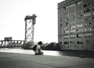 Overcoming Loneliness In Big City Dating: Secrets To Genuine Connections