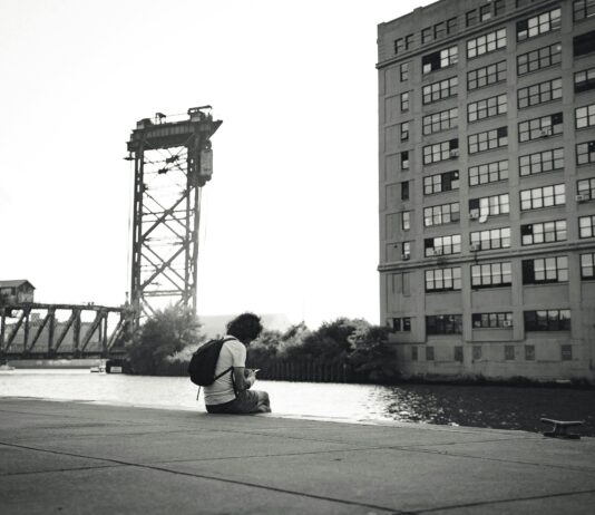 Overcoming Loneliness In Big City Dating: Secrets To Genuine Connections