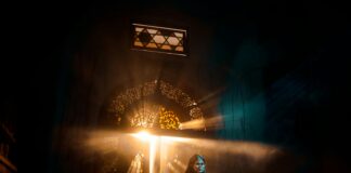 How To Set Boundaries While Dating In London: Expert Tips Unveiled