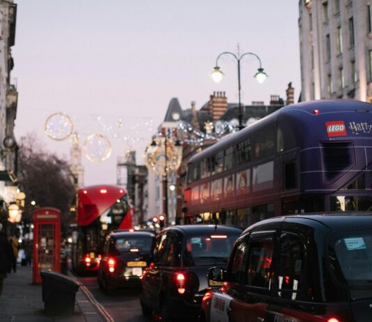 Popular Myths About Dating In London: Unveiling The Truths Home