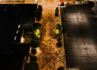 Is Clubbing Still a Way to Meet People in London? Discover Now!