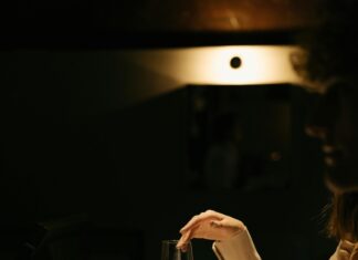 How To Date Safely In London’s Nightlife: Expert Tips Revealed