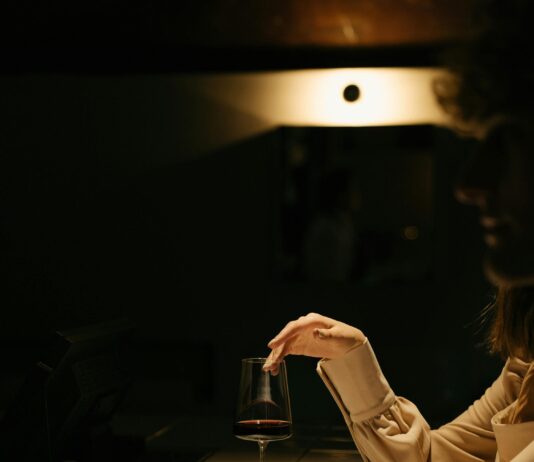 How To Date Safely In London’s Nightlife: Expert Tips Revealed